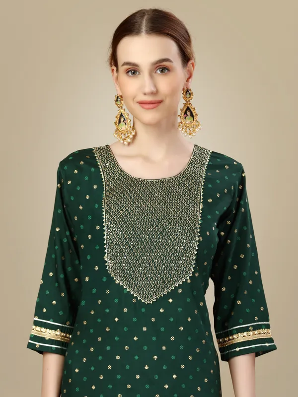 Dark_Green_Silk_Blend_Kurta_Pant_Dupatta_Set_With_Embroidery_&_Sequence_Work