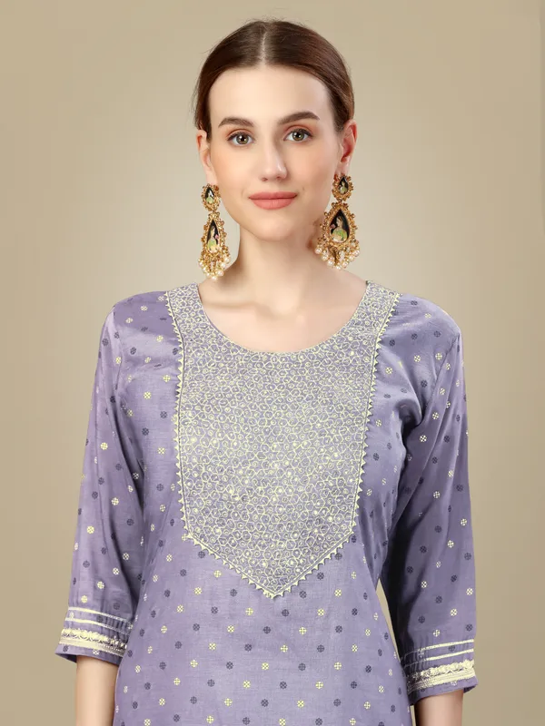 Lavender_Silk_Blend_Kurta_Pant_Dupatta_Set_With_Embroidery_&_Sequence_Work