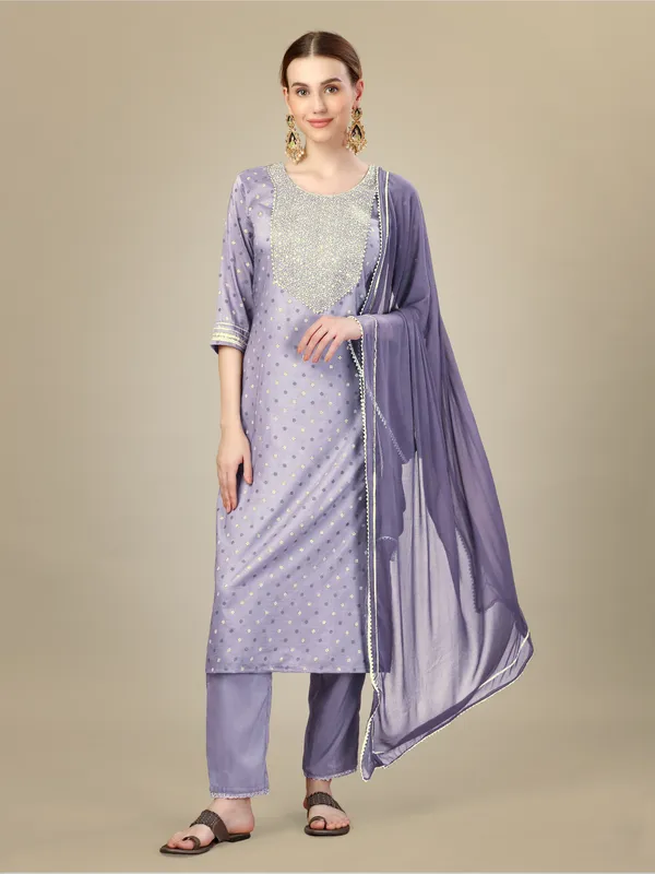 Lavender_Silk_Blend_Kurta_Pant_Dupatta_Set_With_Embroidery_&_Sequence_Work