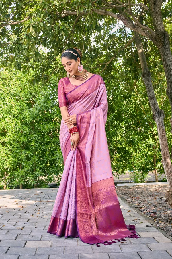 Lavender_Soft_Kanchipuram_Silk_Saree_With_Copper_Zari_Work