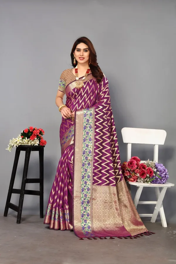 Magenta_Soft_Banarasi_Silk_Saree_With_Zari_Weaving_Work