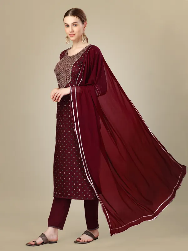Maroon_Silk_Blend_Kurta_Pant_Dupatta_Set_With_Embroidery_&_Sequence_Work