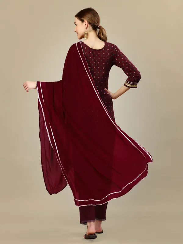 Maroon_Silk_Blend_Kurta_Pant_Dupatta_Set_With_Embroidery_&_Sequence_Work