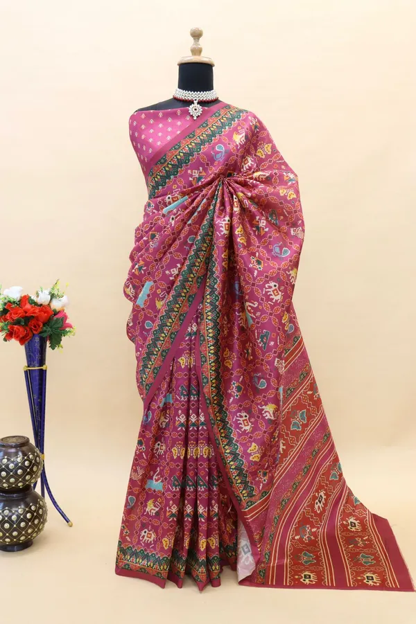 Pink_Colour_Smooth_Silk_Saree_With_Patola_Print