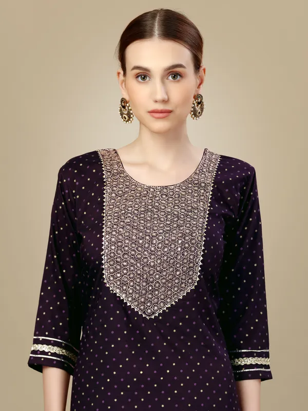 Purple_Silk_Blend_Kurta_Pant_Dupatta_Set_With_Embroidery_&_Sequence_Work