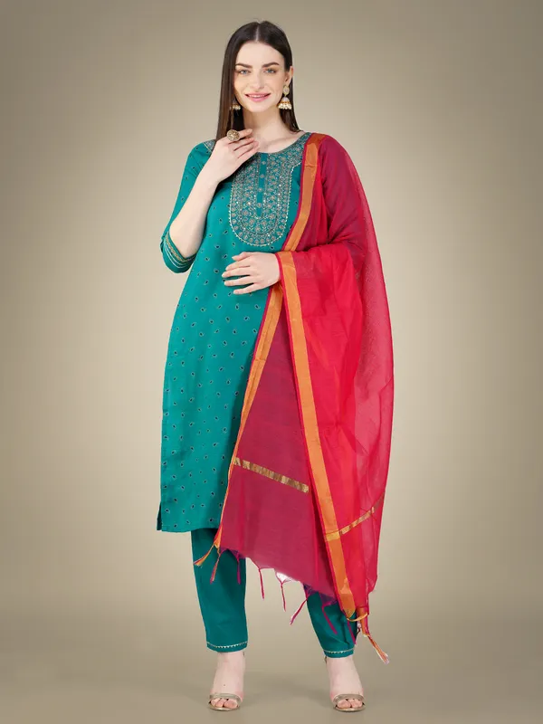 Rama_Green_Cotton_Magic_Slub_Kurti_Pant_Dupatta_Set_With_Embroidery_&_Sequence_Work
