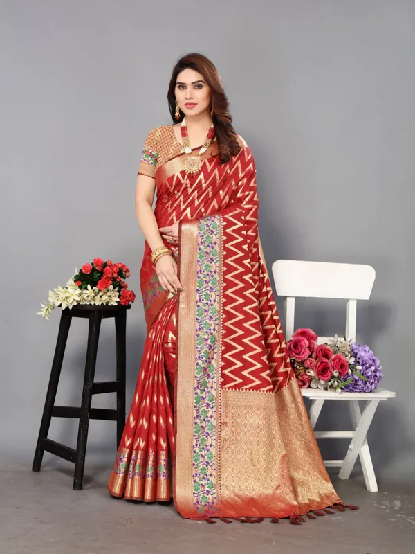 Red_Soft_Banarasi_Silk_Saree_With_Zari_Weaving_Work