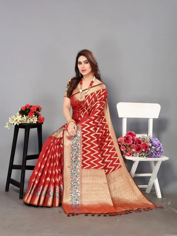 Red_Soft_Banarasi_Silk_Saree_With_Zari_Weaving_Work