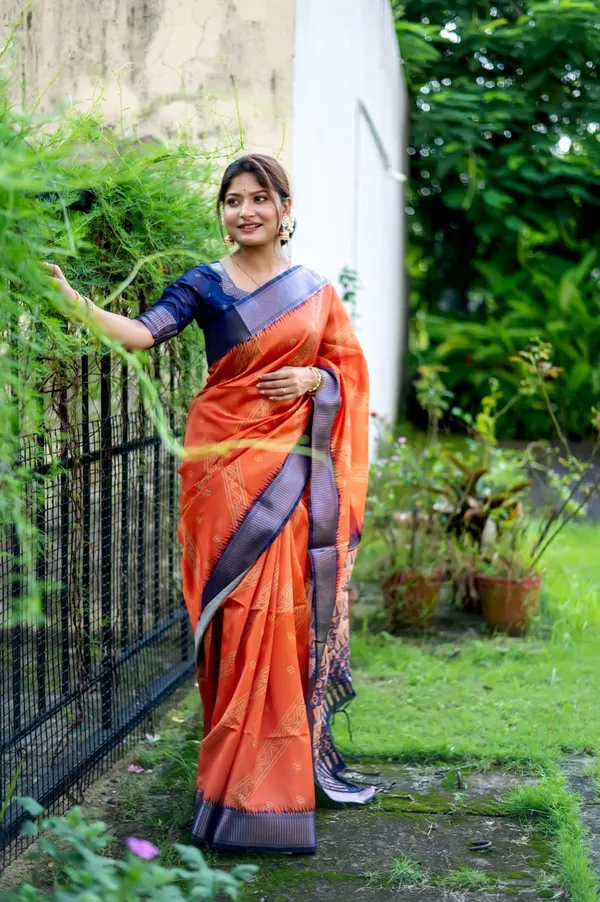 Soft_Raw_Silk_Saree_With_Bandhani_Print_&_Weaving_Border