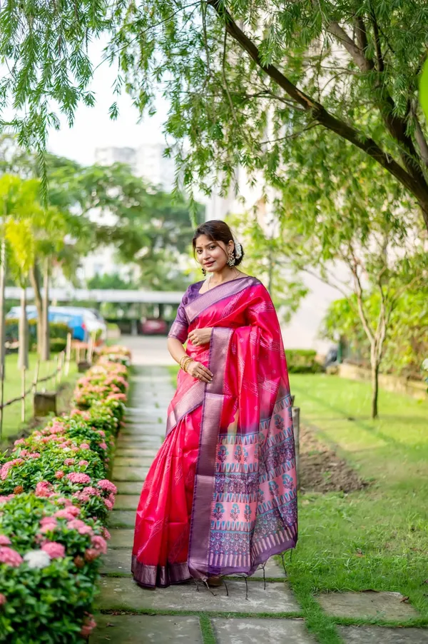 Soft_Raw_Silk_Saree_With_Bandhani_Print_&_Weaving_Border