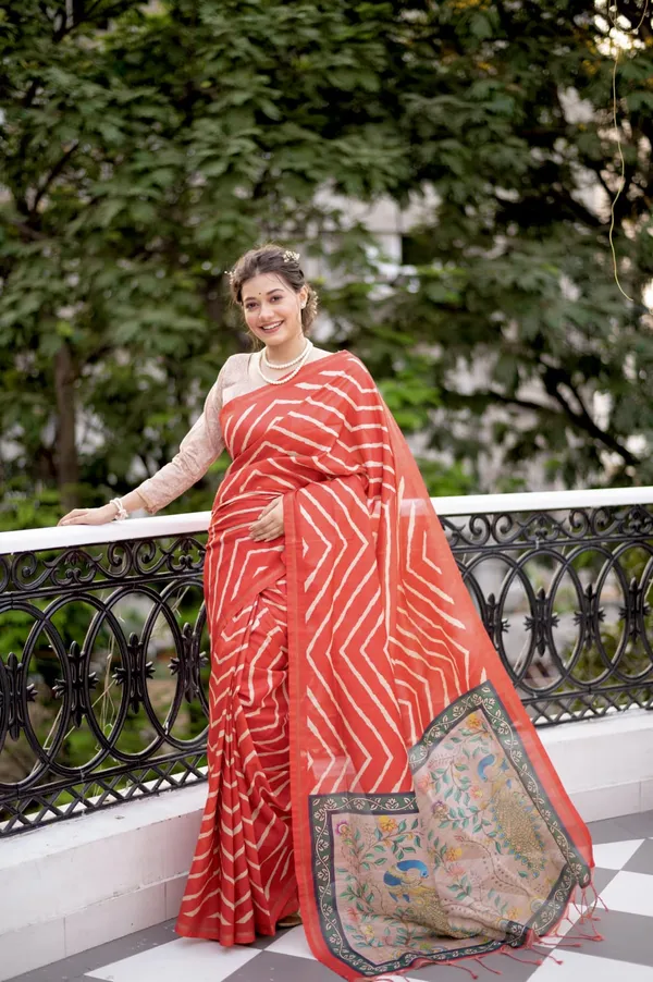 Soft_Tussar_Silk_Leheriya_Print_Saree_With_Kalmkari_Peacock_Pallu