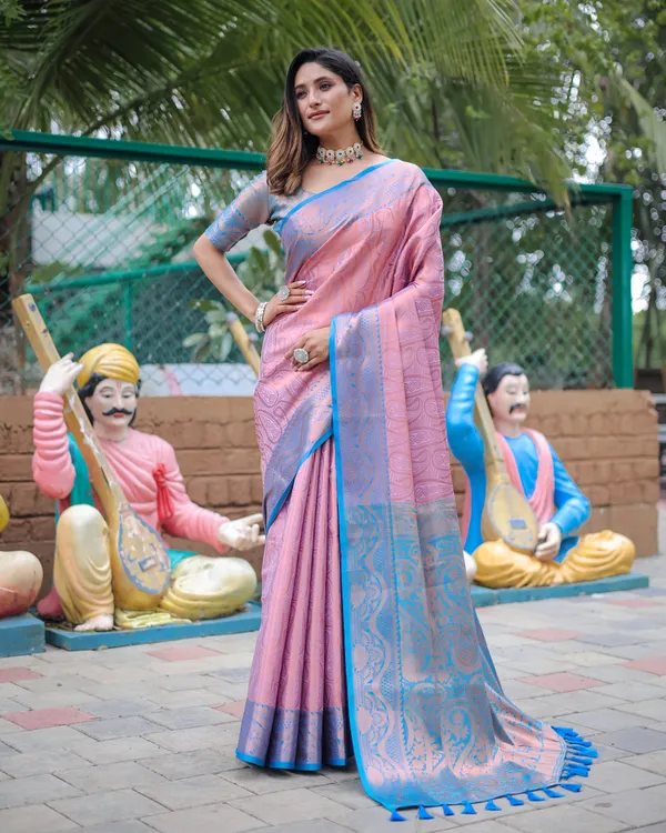 Levender_Fabulous_Kanjivaram_Silk_Saree_With_Blouse_Piece_Attached