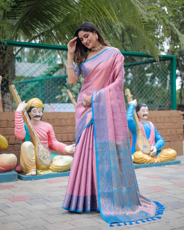 Levender_Fabulous_Kanjivaram_Silk_Saree_With_Blouse_Piece_Attached