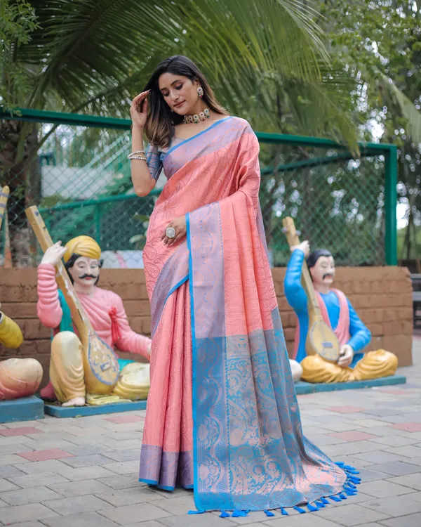 Peach_Fabulous_Kanjivaram_Silk_Saree_With_Blouse_Piece_Attached