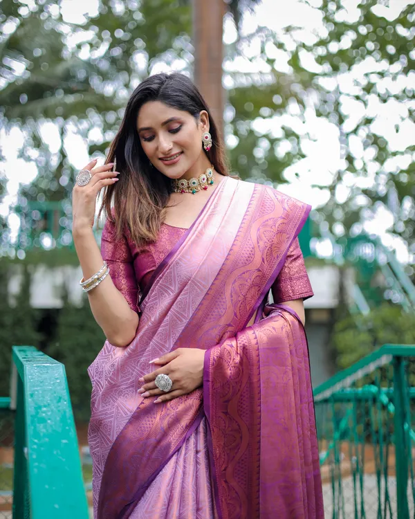 Levender_Kanjivaram_Silk_Saree_With_Copper_Zari_Work_With_Blouse_Piece_Attached