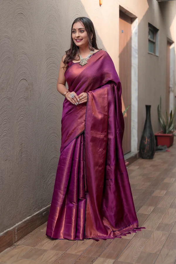 Purple_Kanjivaram_Silk_Saree_with_Heavy_Copper_Zari_Work_-_Timeless_Elegance_With_Blouse_Piece_Attached