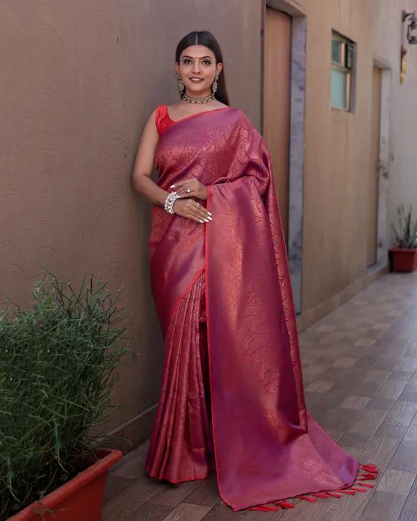 Magenta_Timeless_Kanchipuram_Sarees_A_Heritage_of_Elegance_With_Blouse_Piece_Attached