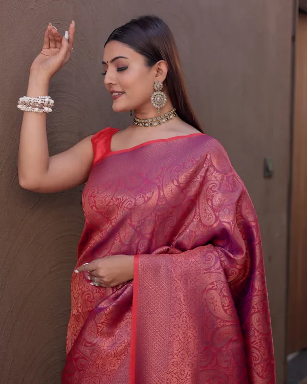 Magenta_Timeless_Kanchipuram_Sarees_A_Heritage_of_Elegance_With_Blouse_Piece_Attached