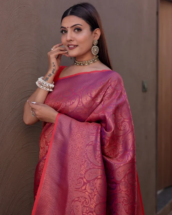 Magenta_Timeless_Kanchipuram_Sarees_A_Heritage_of_Elegance_With_Blouse_Piece_Attached