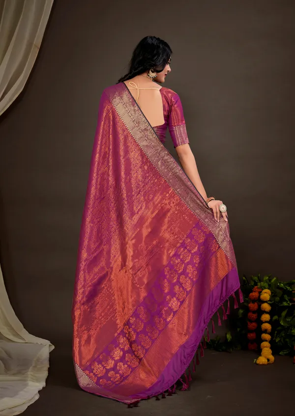 Magenta_Luxurious_Kanjivaram_Silk_Saree_Weave_of_Royalty_With_Blouse_Piece_Attached