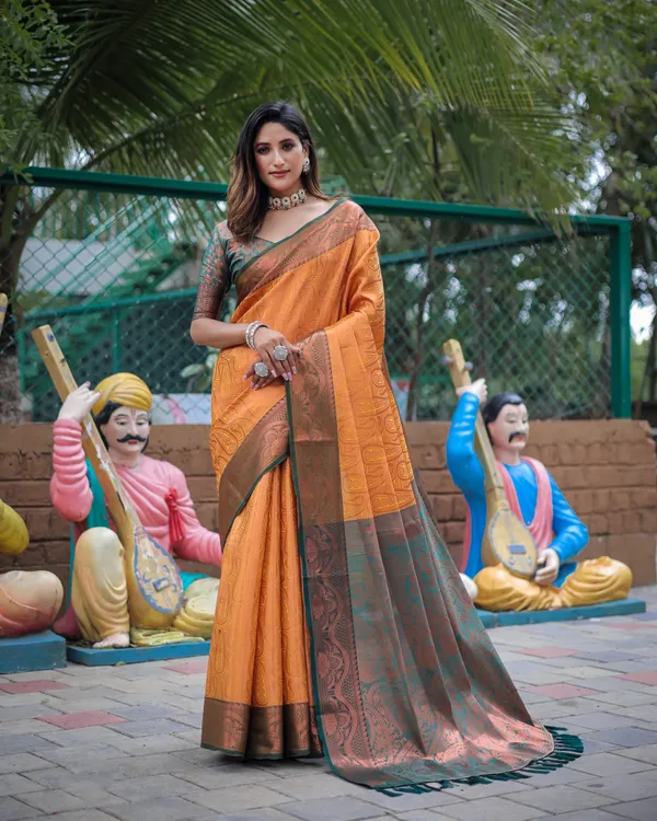 Yellow_Fabulous_Kanjivaram_Silk_Saree_With_Blouse_Piece_Attached