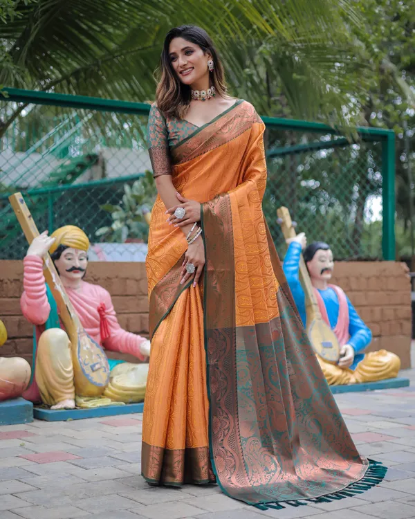 Yellow_Fabulous_Kanjivaram_Silk_Saree_With_Blouse_Piece_Attached