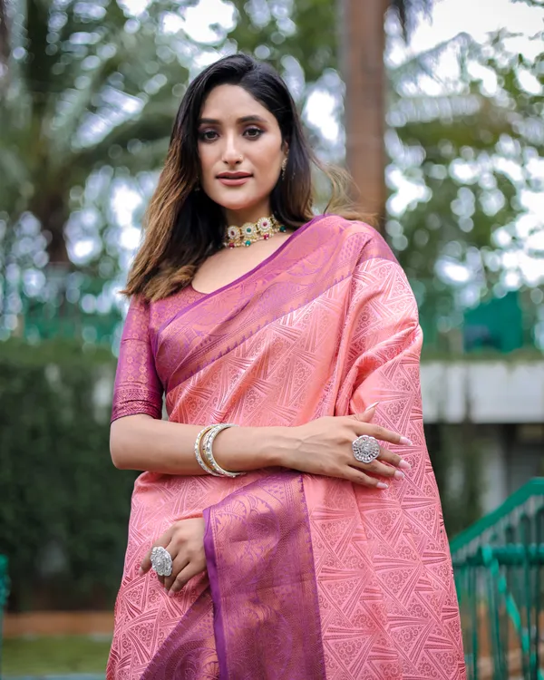 Pink_Kanjivaram_Silk_Saree_With_Copper_Zari_Work_With_Blouse_Piece_Attached