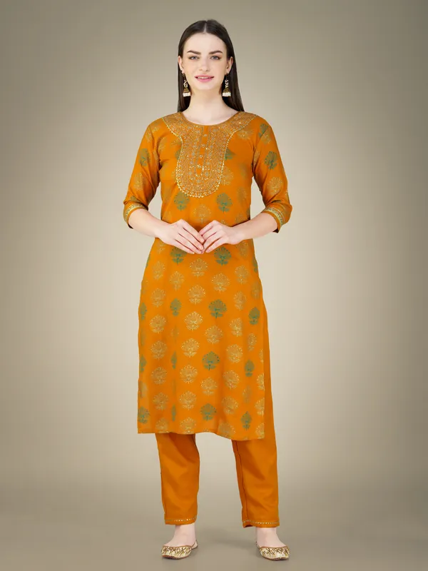 Yellow_Cotton_Magic_Slub_Kurti_Pant_Dupatta_set_With_Embroidery_&_Sequence_Work