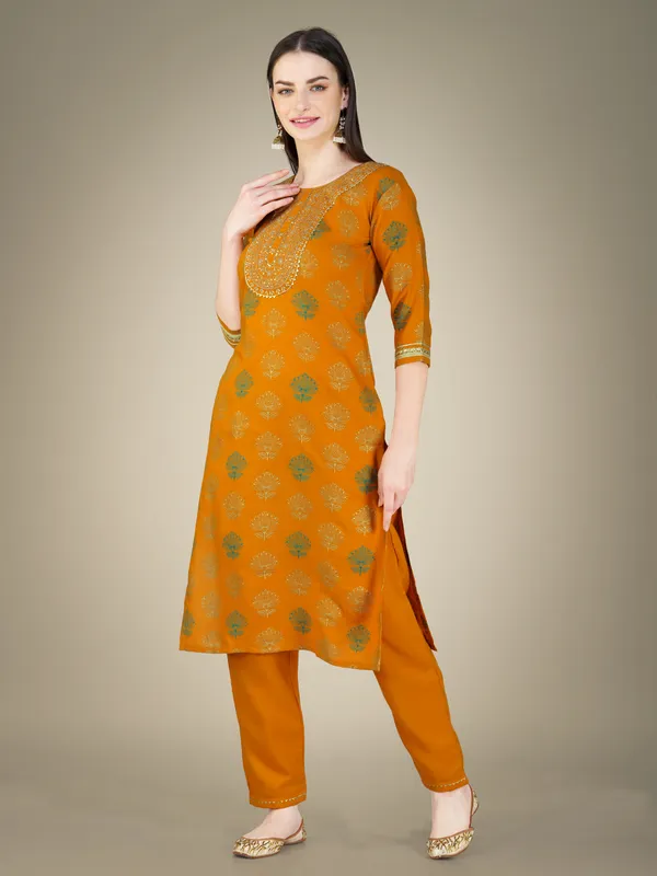 Yellow_Cotton_Magic_Slub_Kurti_Pant_Dupatta_set_With_Embroidery_&_Sequence_Work