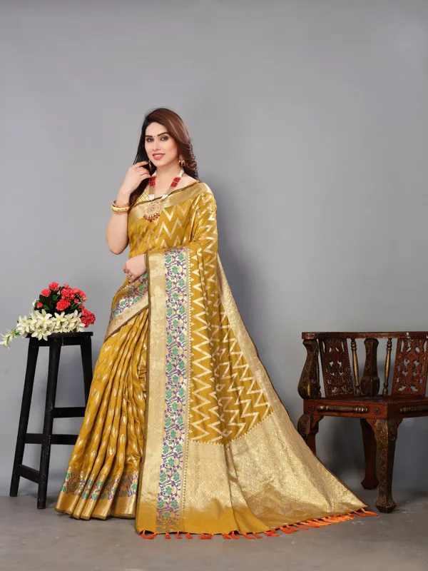 Yellow_Soft_Banarasi_Silk_Saree_With_Zari_Weaving_Work