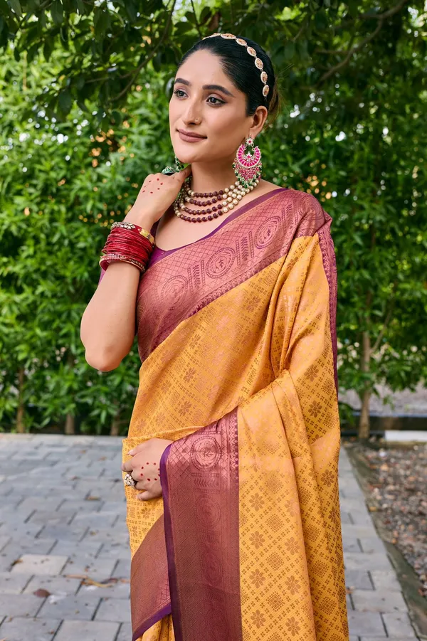 Yellow_Soft_Kanchipuram_Silk_Saree_With_Copper_Zari_Work