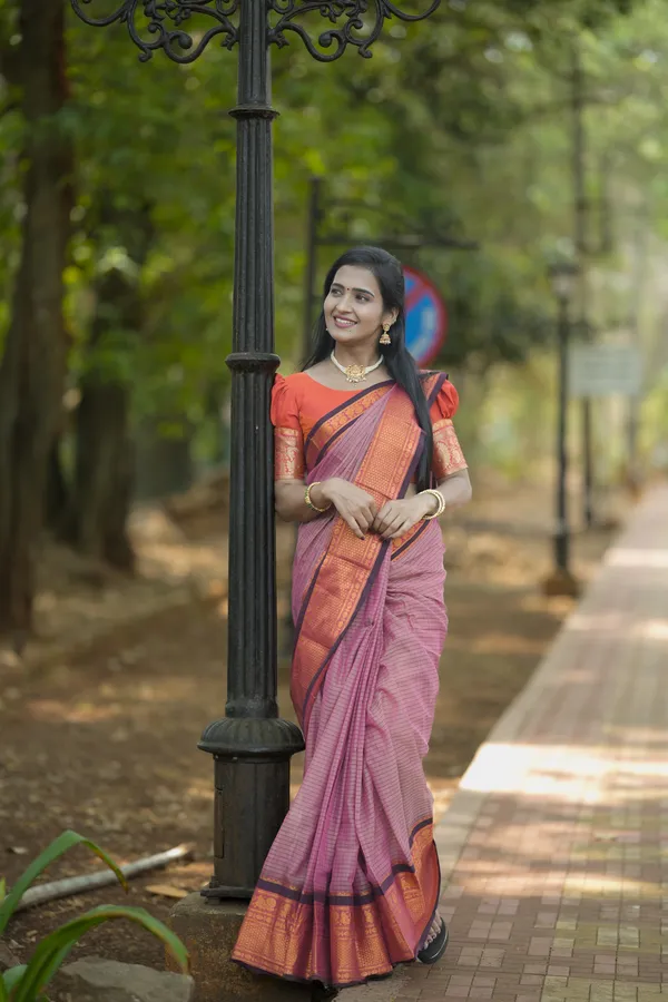 BrickRed_Peacock_Checks_Narayan_peth_Pure_Handloom_Cotton_Saree_with_running_blouse_piece_(Same_As_saree)