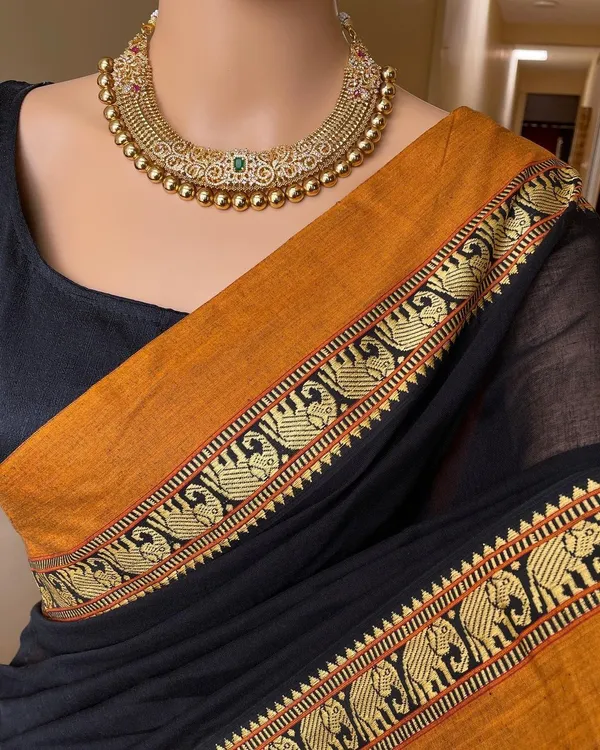 Black(Golden_Border)_Single_Elephant_Narayanpet_Pure_Cotton_Saree_with_running_blouse_piece