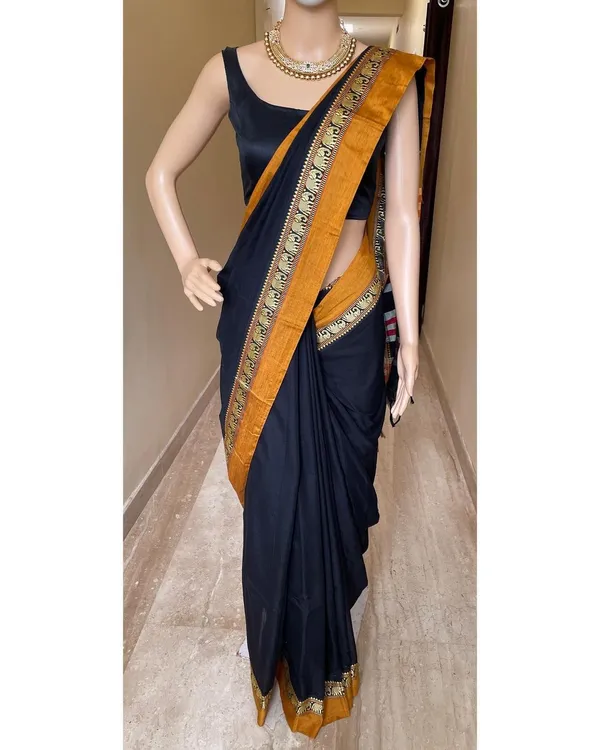 Black(Golden_Border)_Single_Elephant_Narayanpet_Pure_Cotton_Saree_with_running_blouse_piece