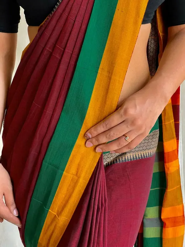 Maroon_Avani_Border_Narayanpet_Pure_Handloom_Cotton_Sarees_with_Running_blouse_piece