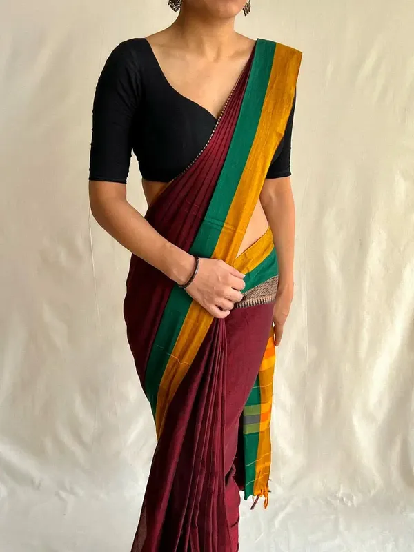 Maroon_Avani_Border_Narayanpet_Pure_Handloom_Cotton_Sarees_with_Running_blouse_piece