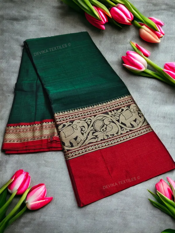 Bottle_Green_Tanvi_Thread_Narayanpeth_Pure_Handloom_Cotton_saree_with_Running_blouse_piece_(Same_As_Saree)