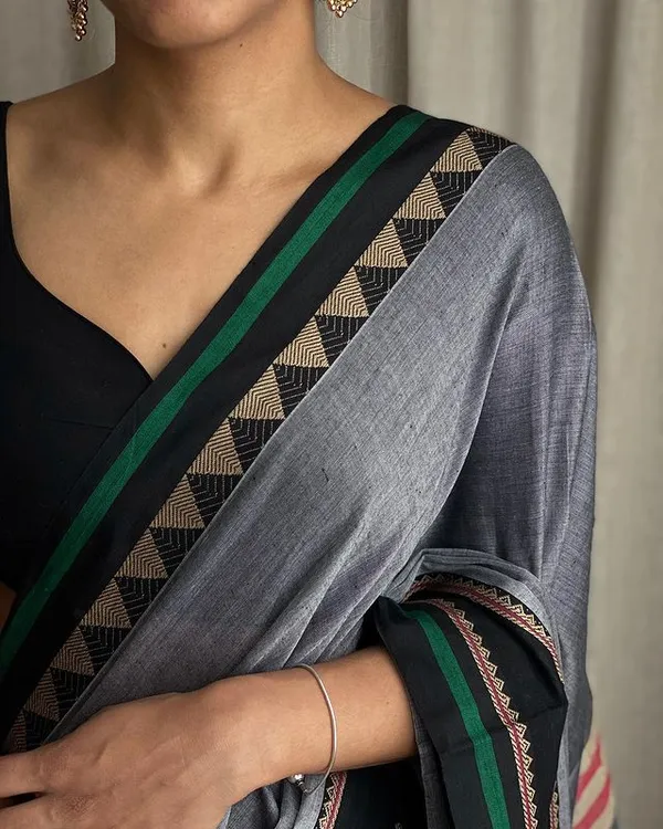 Pure_Grey_Rangoli_Border_Narayanpet_Pure_Handloom_Cotton_Sarees_with_Running_blouse_piece