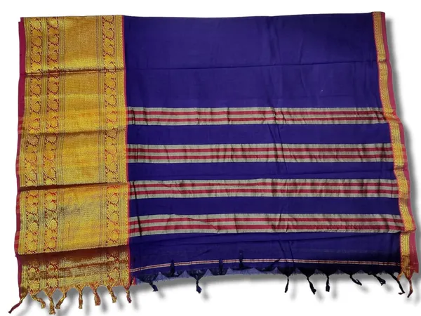 Tri_Peacock_Narayanpet_Pure_Cotton_Saree_With_Running_Blouse_Piece_(Jambla)_For_Women