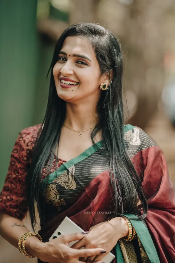 Maroon_Sapthapadhi_Narayanpeth_Pure_Handloom_Cotton_saree_with_Running_blouse_piece_(Same_As_Saree)