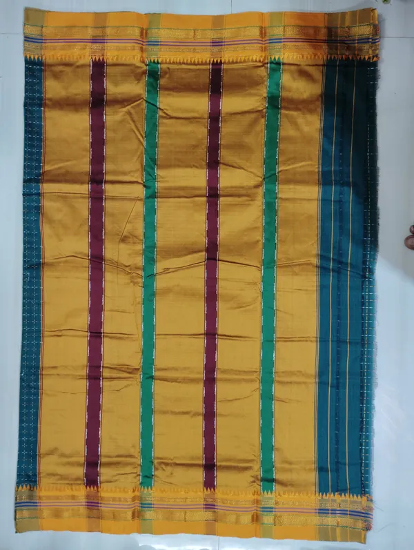 Bottle_Green_Cottonsilk_Ilkal_starplus_pattern_saree_with_running_blouse_piece