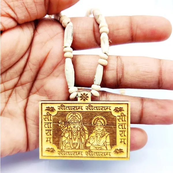 Wooden_Carving_Sita_ram_ji_Handmade_Locket/pendant_with_Tulsi_Kanthi_Mala