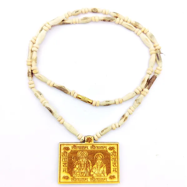 Wooden_Carving_Sita_ram_ji_Handmade_Locket/pendant_with_Tulsi_Kanthi_Mala