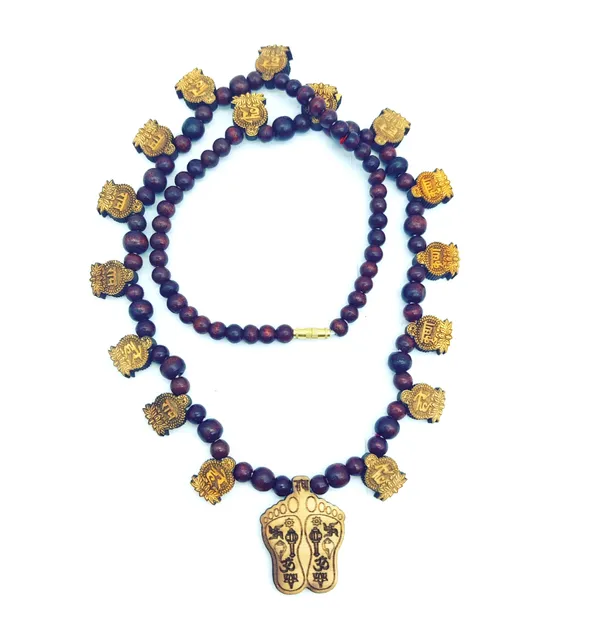 Wood_carving_Maha_mantra_Locket_with_Charan_Locket_Beads