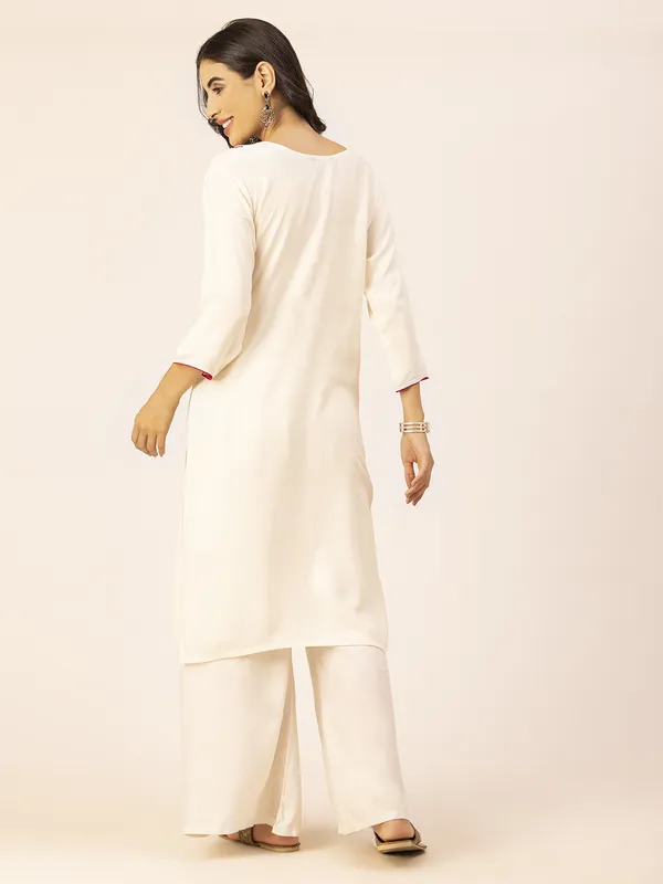 Off_White_Rayon_Women_Kurta,_Stylish_Embroidery_Work