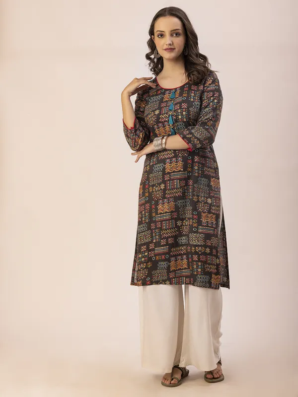 Dark_Grey_Rayon_Women_Kurta,__Tribal_Inspired_Foil_Print_with_Tassels