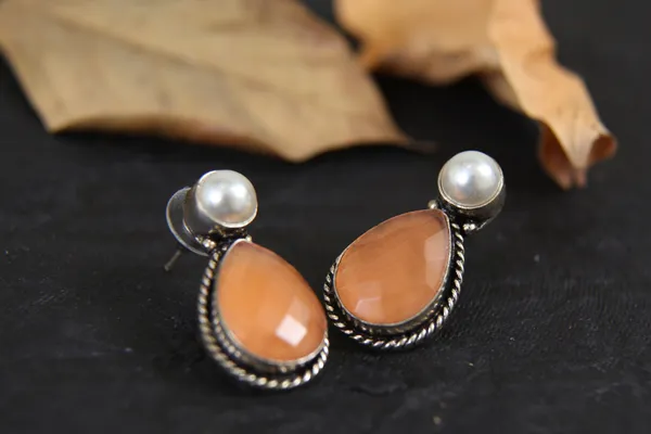 Oxidised_Studs_Earrings_with_stone_for_Women_-_01_Pair_-_Copper