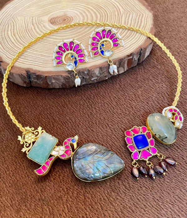 Gold_Plated_Necklace_with_Earrings_studded_with_Semi_Precious_Stones,_01_Set_-_Multi_Color