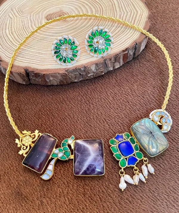 Gold_Plated_Necklace_with_Earrings_studded_with_Semi_Precious_Stones,_01_Set_-_Multi_Color