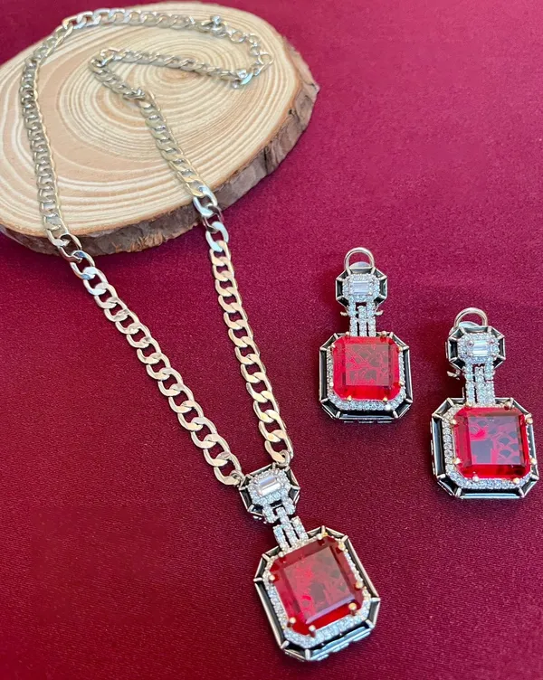 Doublet_Pendant_with_Earrings_studded_with_Semi_Precious_Stones_for_Women_-01_Set_-_Red
